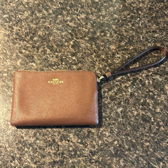 Coach Handbags - Coach wristlet